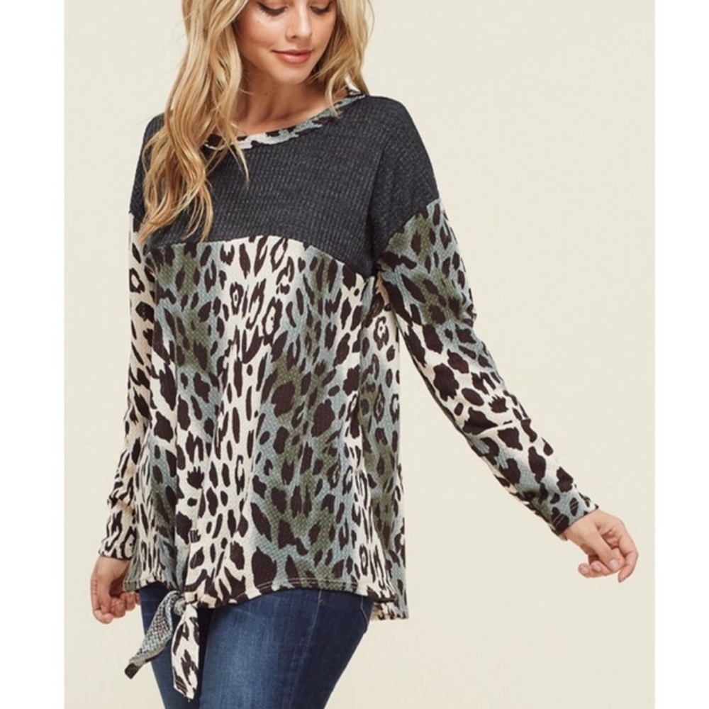 ✨JUST IN✨ ANIMAL PRINT SELF TIE WAFFLE KNIT TOP - Picture 2 of 5